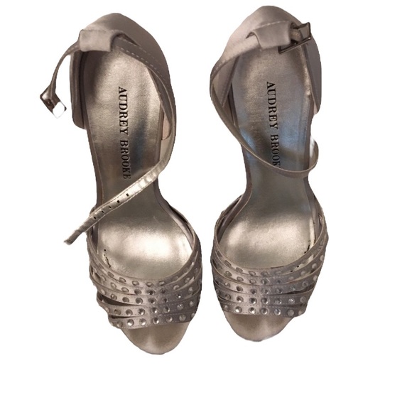 Audrey Brooke formal sandals - Picture 5 of 10